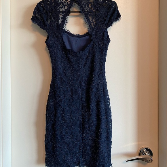 Jump Apparel / Navy Lace Dress / US 2 / New - Picture 2 of 3